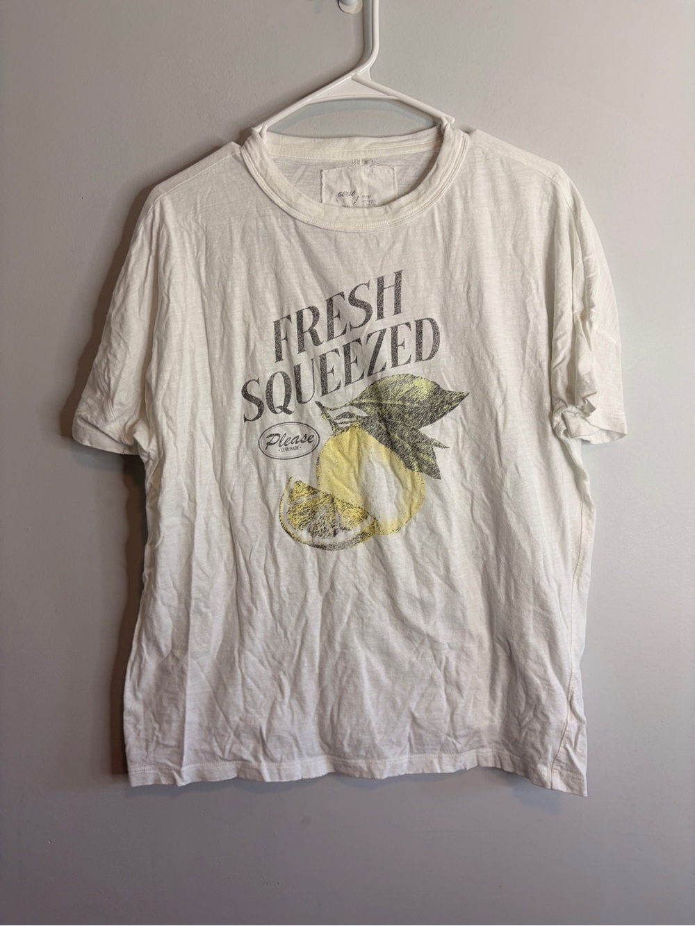 aerie White Graphic Tee with Yellow Lemon Print XS oversized 100% cotton